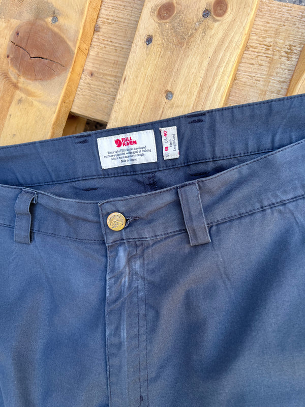 FJÄLL RAVEN Cargo pants , size 40