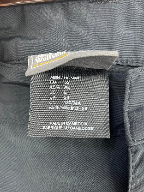 Jack wolfskin short , size 36