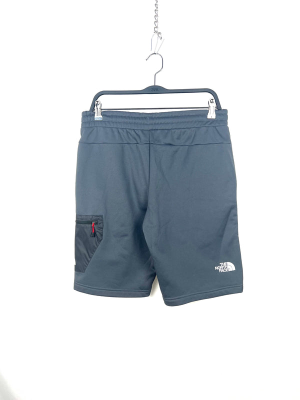 The north face short , size S
