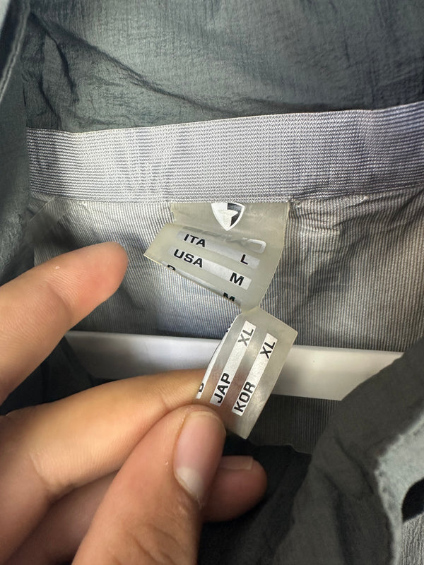 Windbreaker jacket for women
