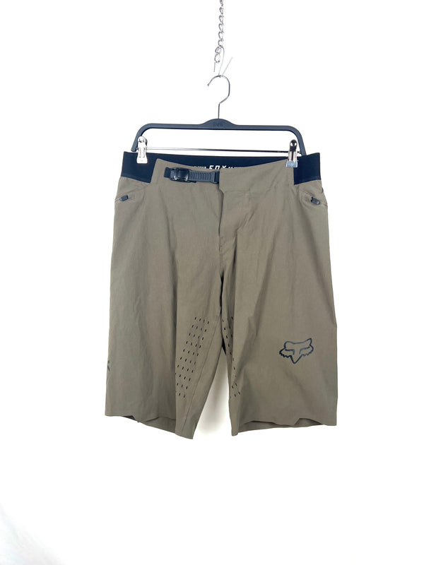 FOX Short , size 34