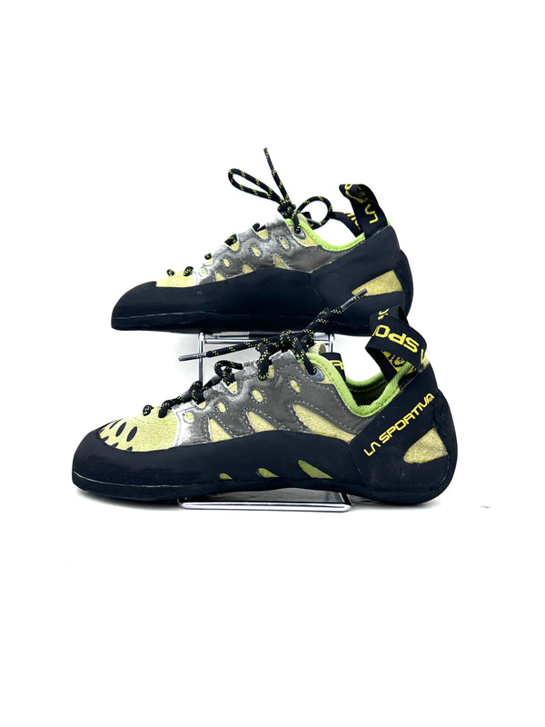La Sportiva Tarantulace climbing shoes , size 37.5