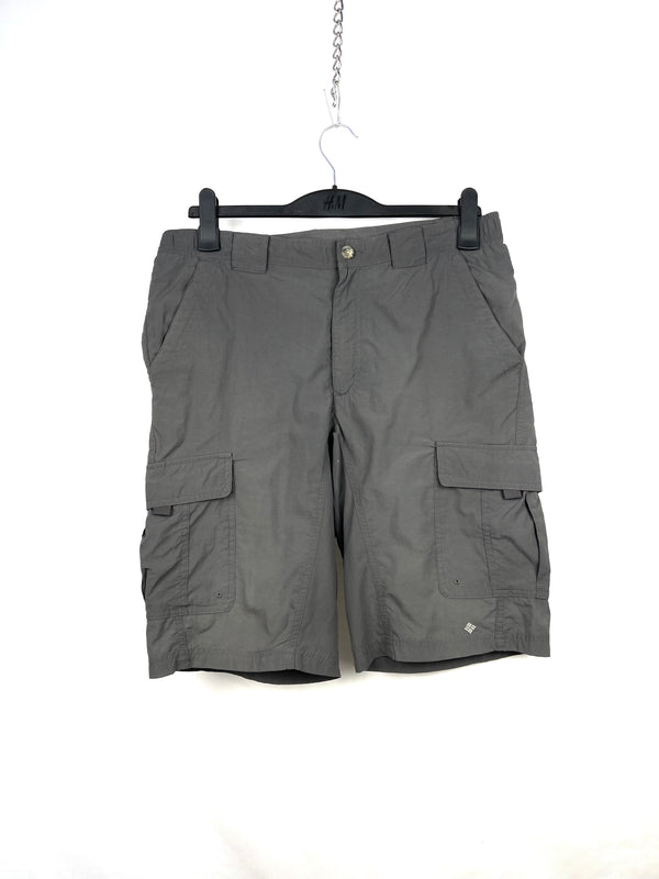 Columbia hiking short , size L