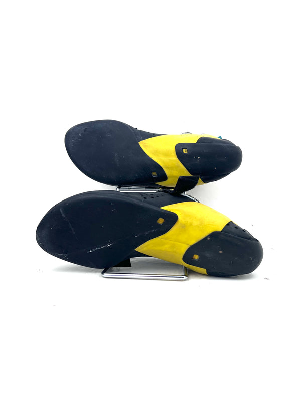 Scarpa Vapor V climbing shoes , size 44