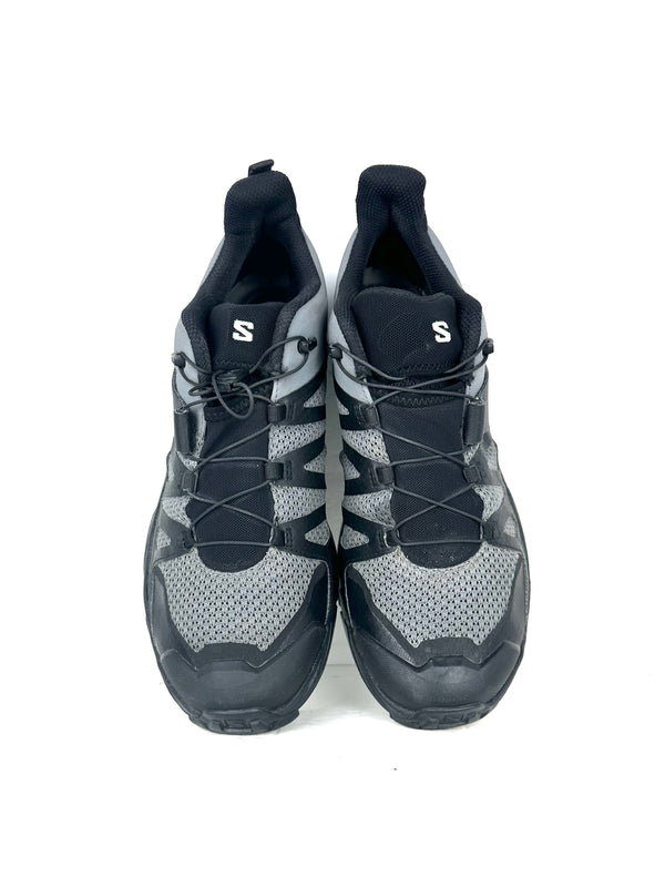 Salomon X Ultra 4 GTX is a lightweight hiking shoe