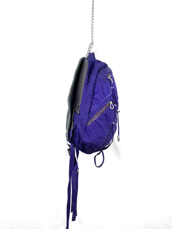 Osprey Axis 18 commuter backpack