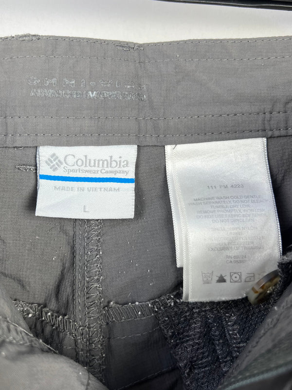 Columbia hiking short , size L