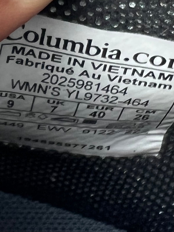Columbia Women's Newton Ridge Plus Omni-Heat hiking boots , size 40