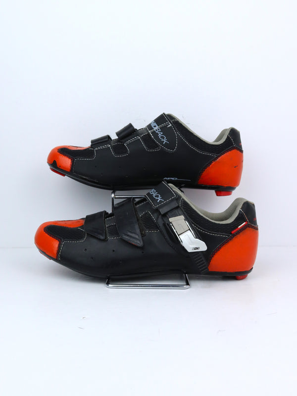 Diamondback Century clipless road cycling shoes.