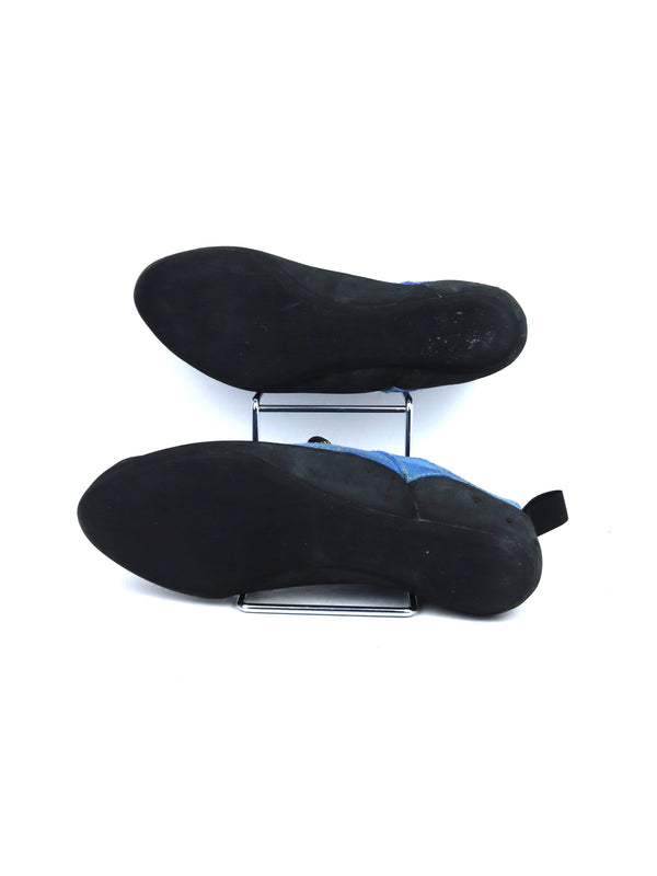 Scarpa Helix men's rock climbing shoes in hyper blue suede.