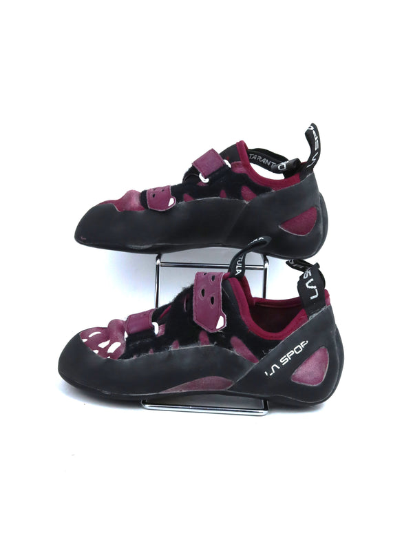 La Sportiva Tarantula women's climbing shoes in a black and purple/red plum color scheme
