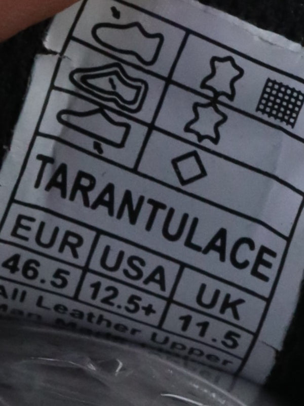 La Sportiva TarantuLace performance rock climbing shoes inLa Sportiva TarantuLace performance rock climbing shoes in blue and grey.