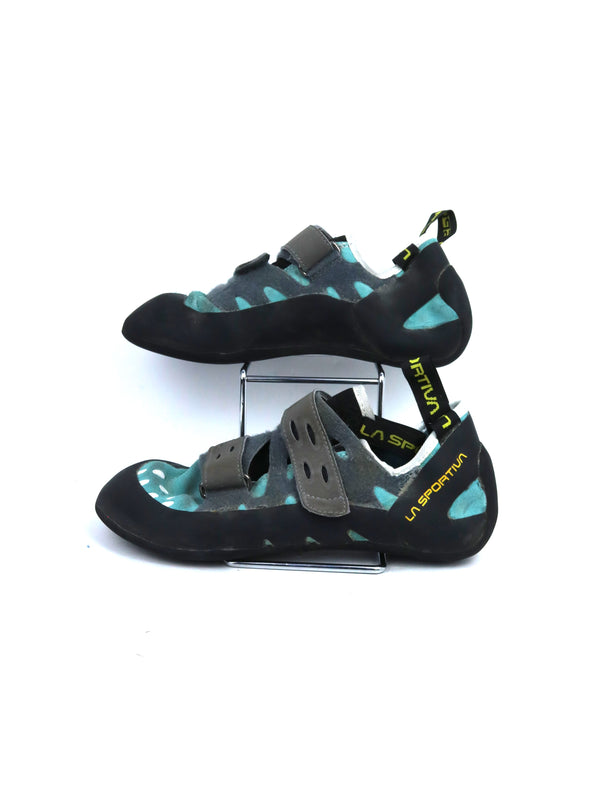 La Sportiva Tarantula Boulder climbing shoes.