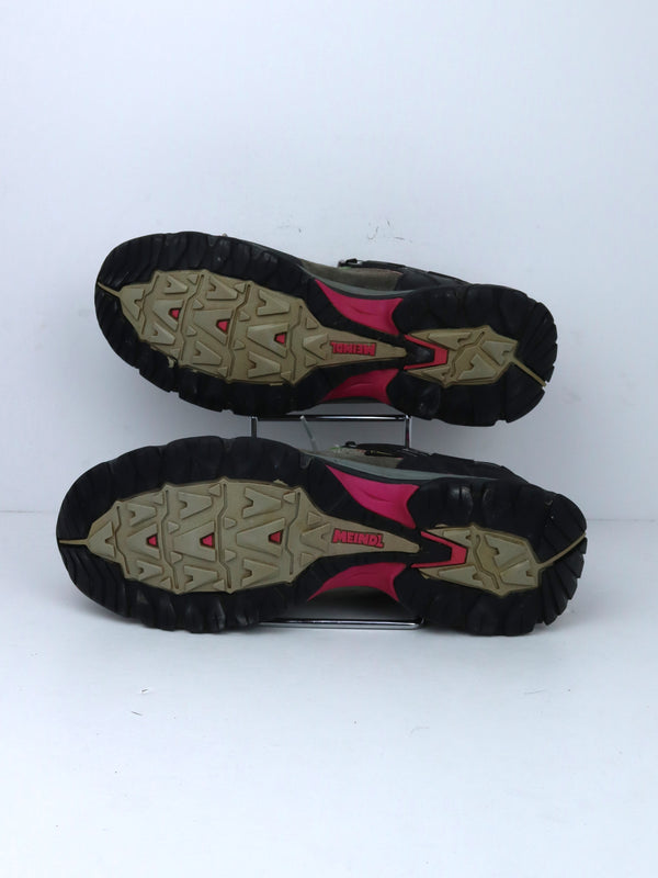 Meindl Ontario GTX hiking shoes with a Gore-Tex lining and Variofix system.