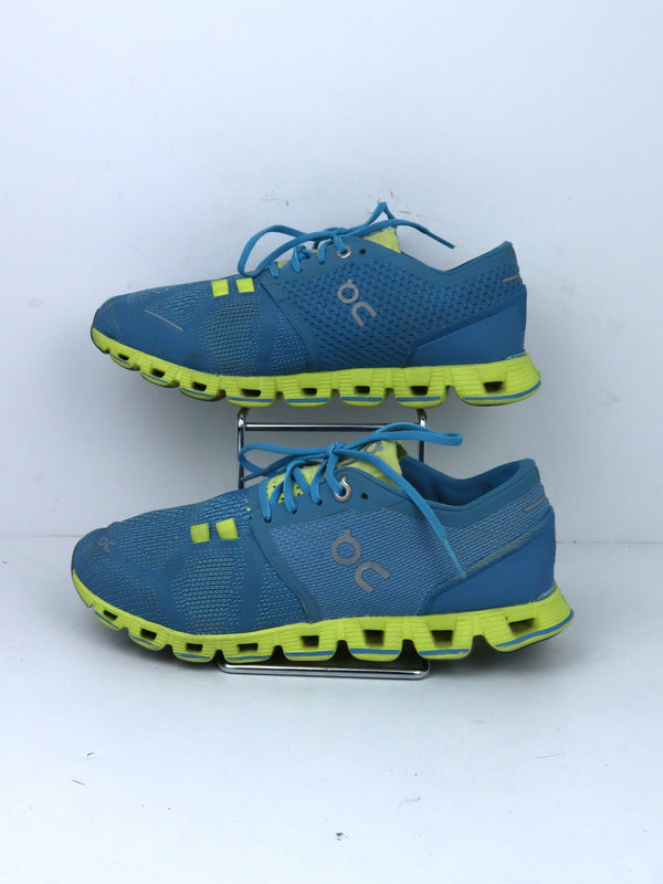 On Cloud X running shoes