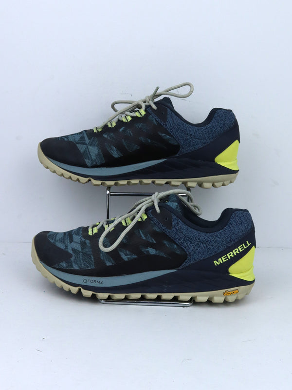 Merrell Antora 2 trail running shoes in the Arona color variant featuring a Vibram outsole and Q-Form 2 midsole.