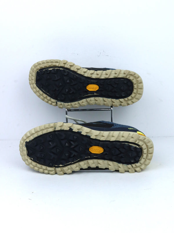Merrell Antora 2 trail running shoes in the Arona color variant featuring a Vibram outsole and Q-Form 2 midsole.