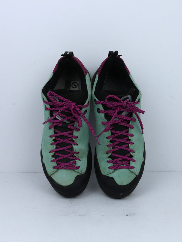 Scarpa Epic GTX women's approach shoes