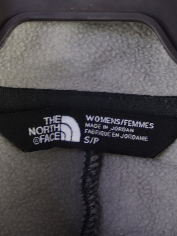 The North Face Women's Shastina Stretch 1/4 Zip fleece pullover.