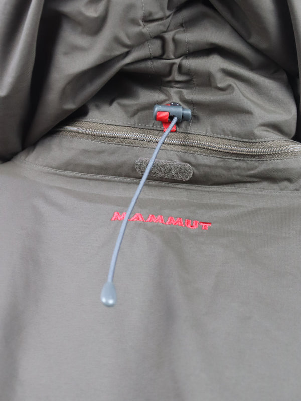 Mammut windbreaker jacket in brown.