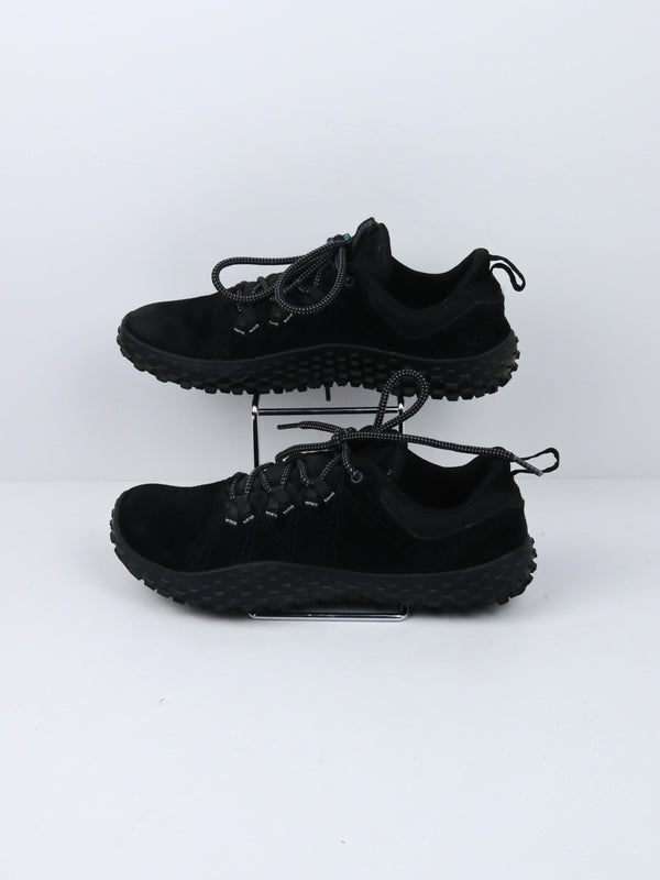 Merrell Vapor Glove 6 Leather barefoot shoe in black.