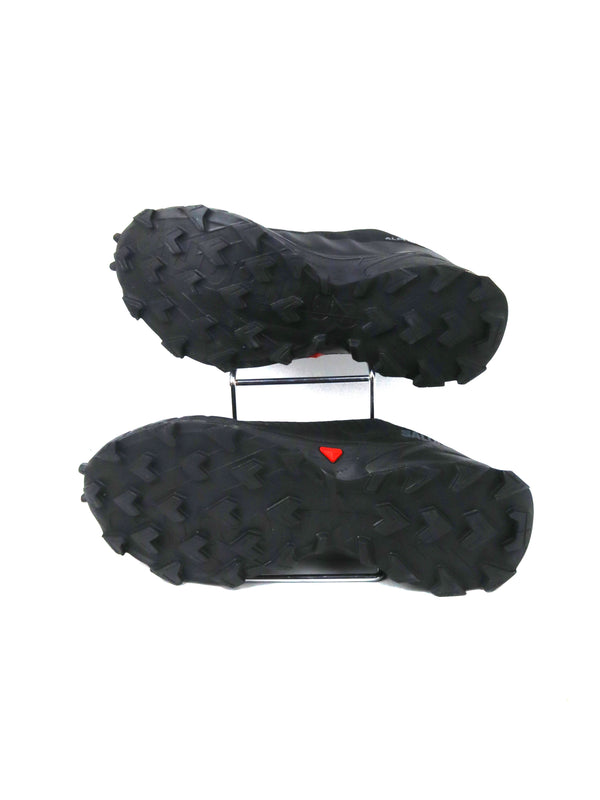 Salomon Alphacross 5 Gore-Tex trail running shoe in black.