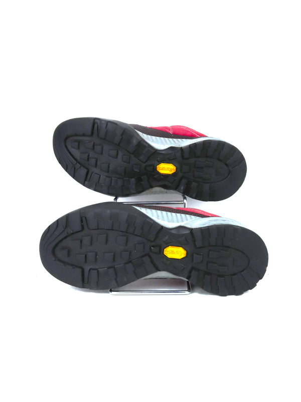 Scarpa Zen Pro Women's approach shoe in a red and black colorway