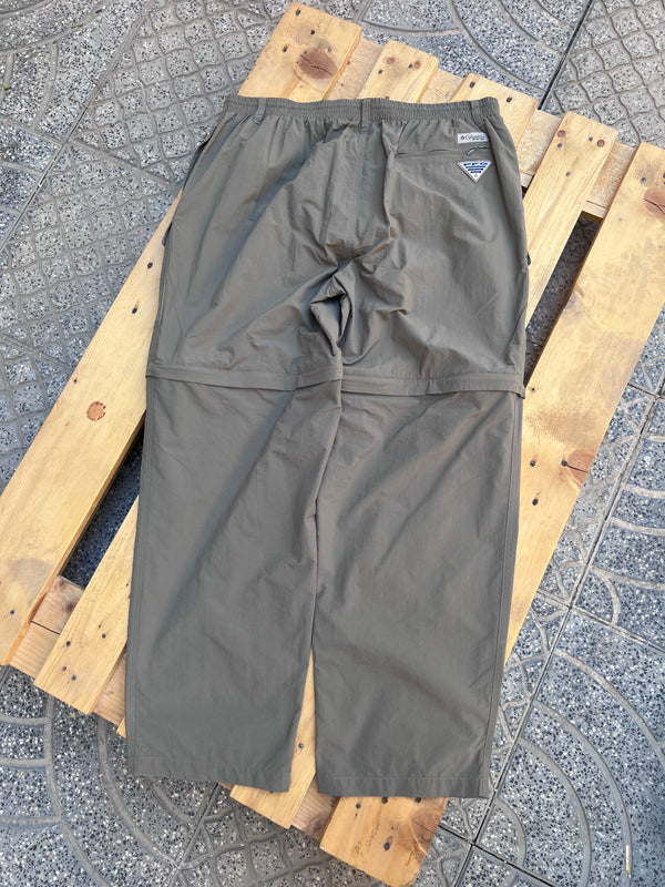 Columbia baggy cargo , size 38