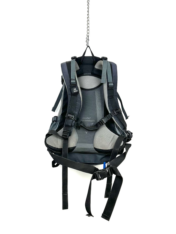 Deuter Futura 28 AC hiking backpack
