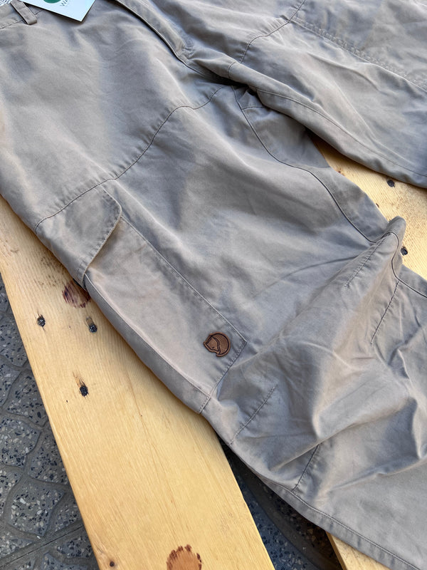 FJÄLL RAVEN Cargo pants , size 37