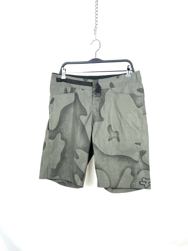 FOX short , size 34