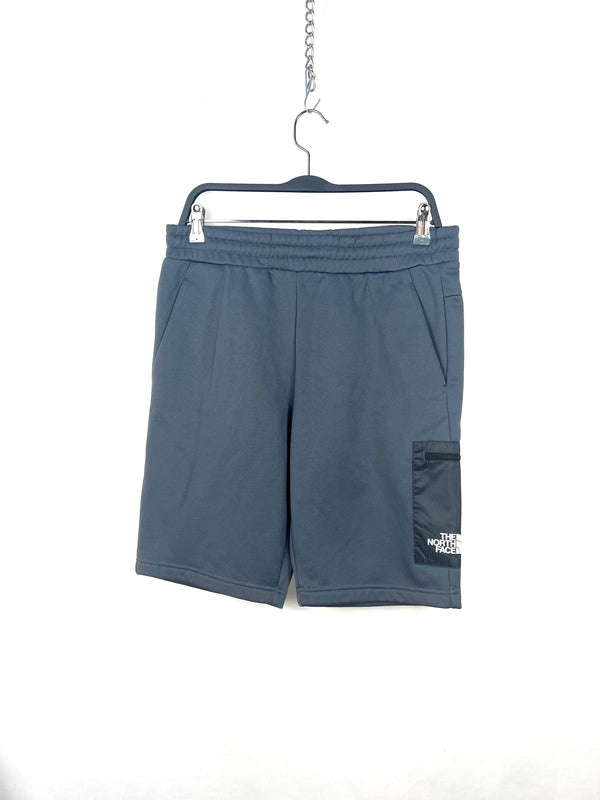 The north face short , size S
