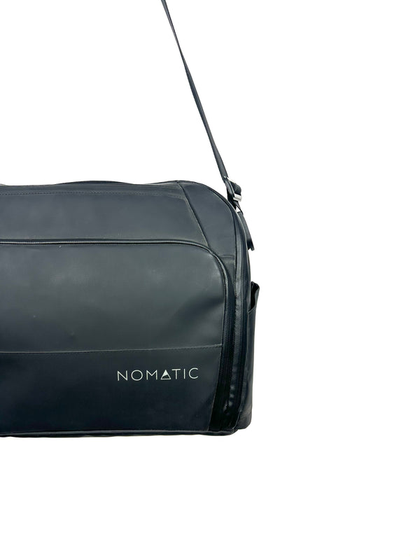Nomatic Messenger Bag
