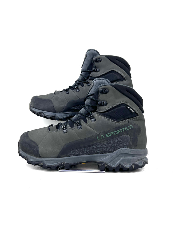 La Sportiva Nucleo High II GTX hiking boots , size 43.5
