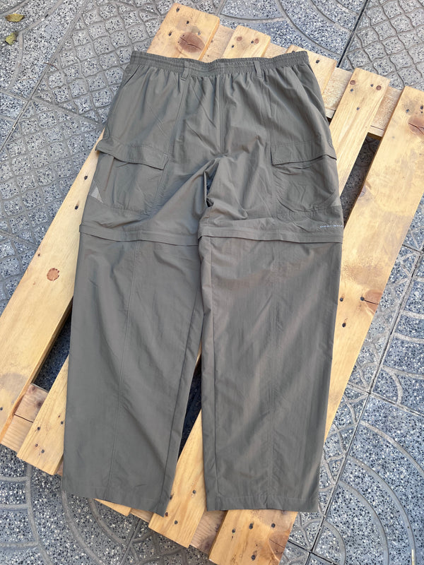 Columbia baggy cargo , size 38