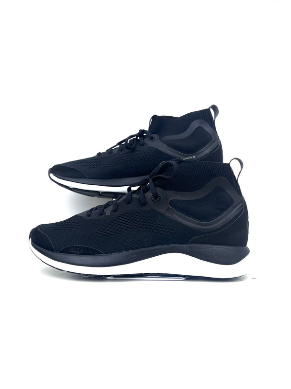 lululemon Chargefeel Mid workout shoes feature a black , size 42-43