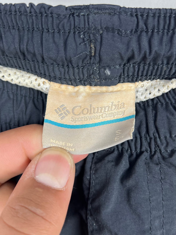 Columbia short , size S