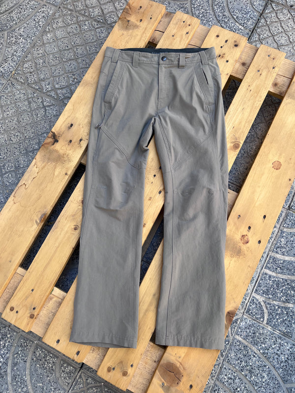 Columbia hiking pants women’s, size 30