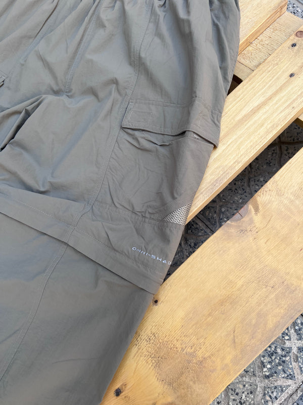 Columbia baggy cargo , size 38