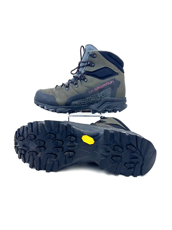 La Sportiva Nucleo High II GTX hiking boots , size 43