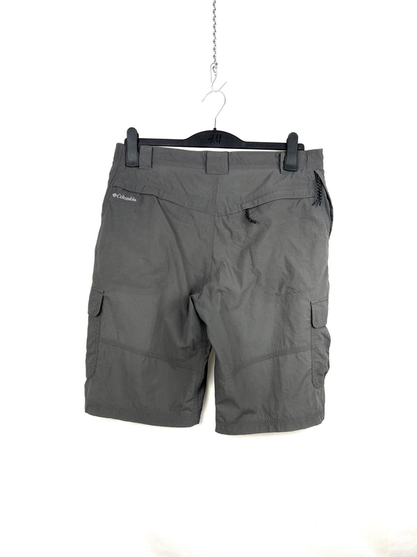 Columbia hiking short , size L