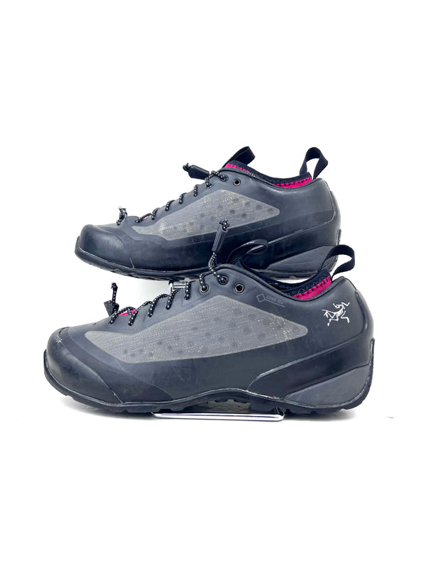 Arc'teryx Acrux FL GTX approach shoes , size 39 1/3