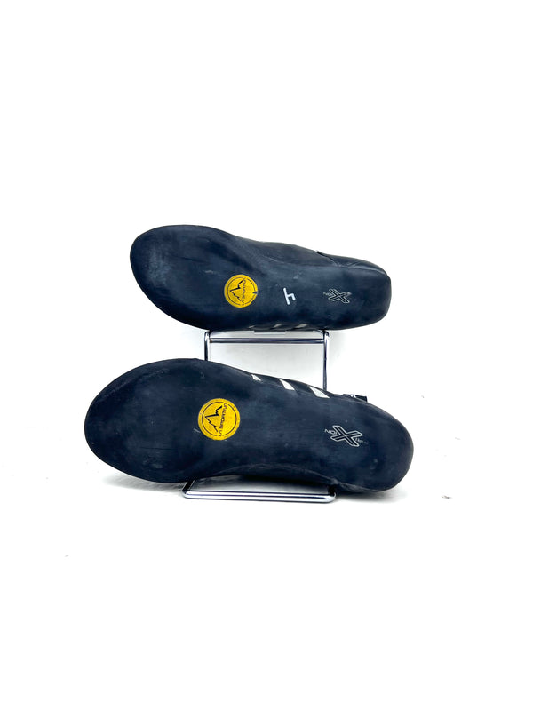 La Sportiva Women's Tarantulace climbing shoes , size 35.5