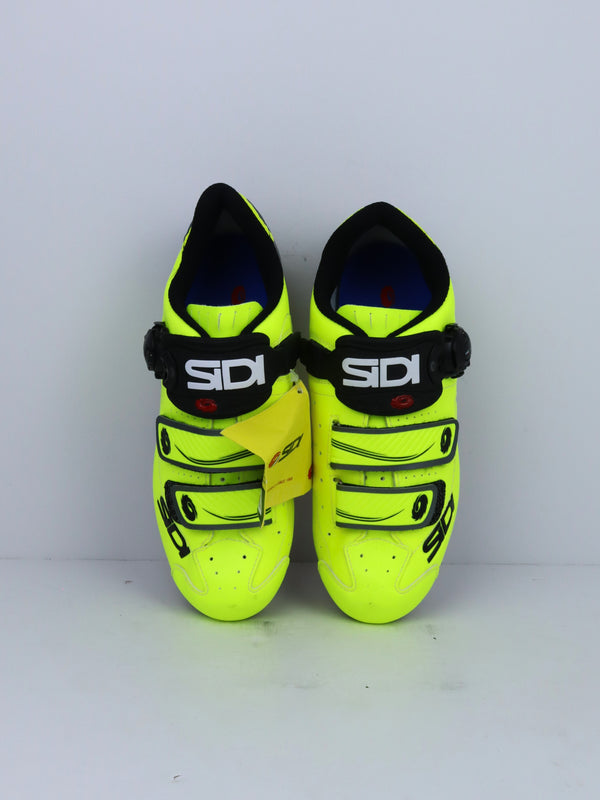 Sidi Trace 2 mountain bike shoes in a yellow fluo and black colorway.