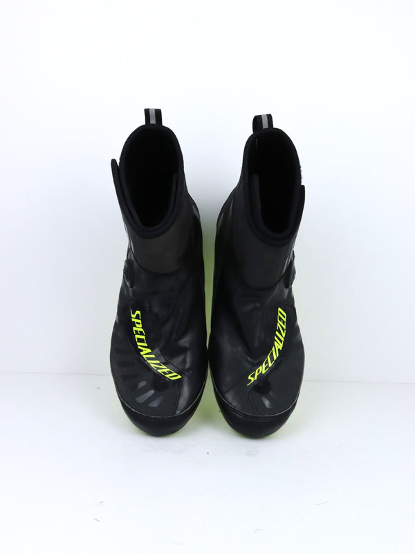 Specialized Defroster road cycling shoes.