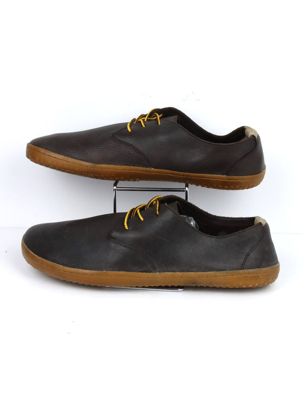 Vivobarefoot Ra II men's leather barefoot oxford shoes in brown with a gum sole.