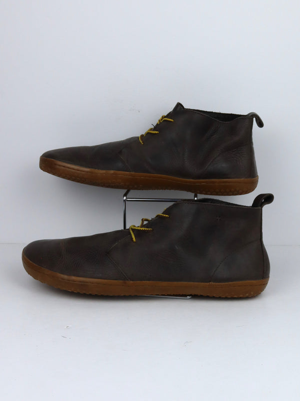 Vivobarefoot Gobi II or Gobi III men's leather chukka boots
