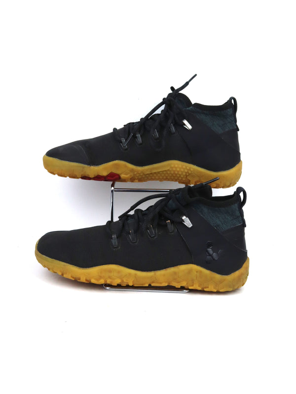 Vivobarefoot Magna FG minimalist hiking shoes in black or obsidian with a gum sole.