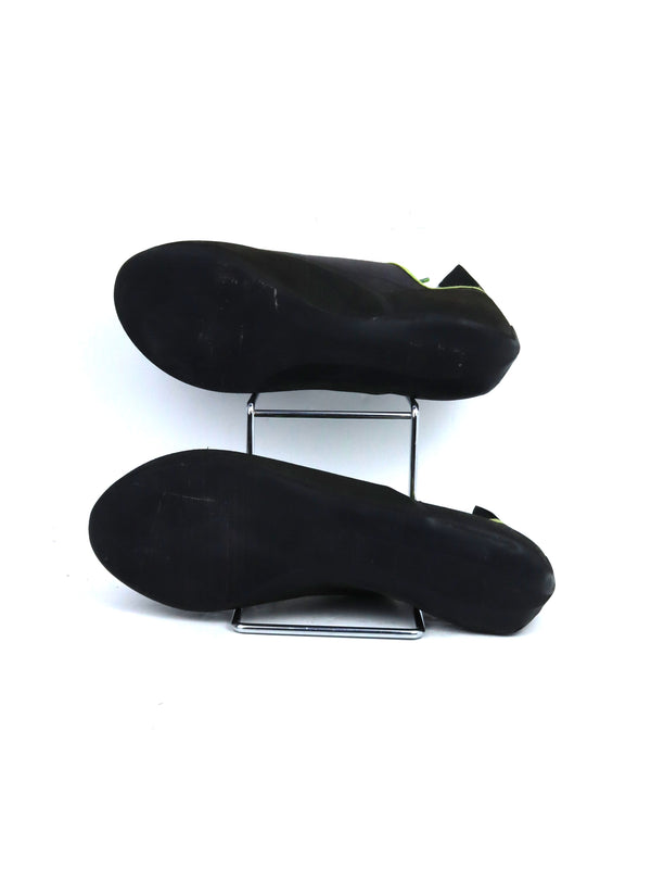 Simond Rock climbing shoes.