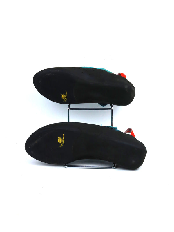 Simond Rock+ turquoise climbing shoes.